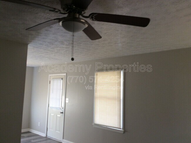 Building Photo - 6774 Valley Hill Ct
