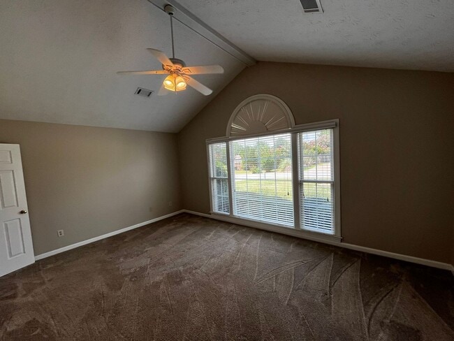 Building Photo - Blending Relaxation & Sophistication to Cr...