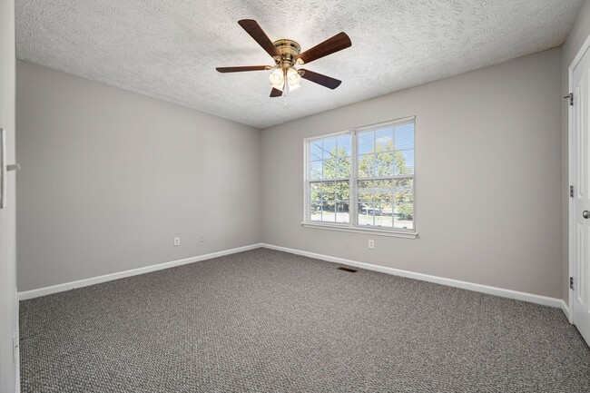 Building Photo - Hamlet Square Townhomes Unit 2410D