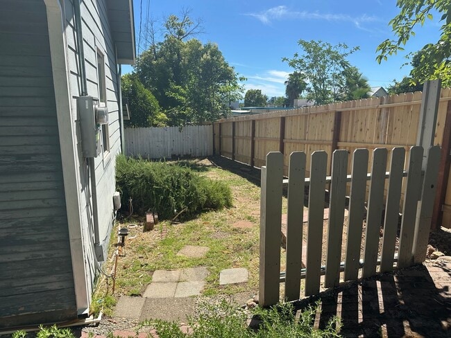Building Photo - Terrace2121