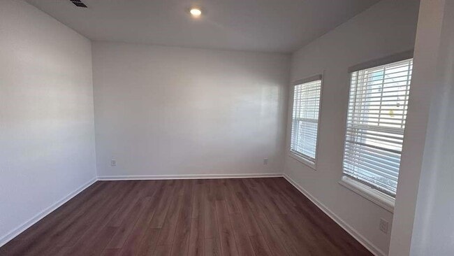 Building Photo - 362 Silverleaf Trl