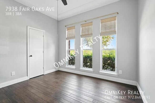 Building Photo - 7938 Fair Oaks Ave