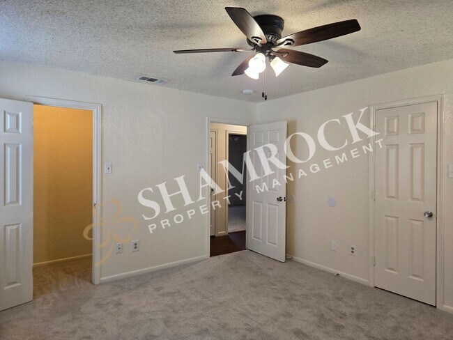 Building Photo - 3 Bedroom in Midway ISD!