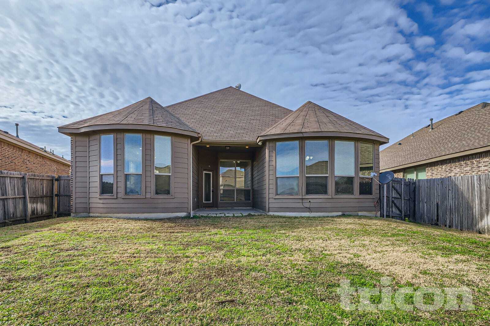 Building Photo - 3016 Rocking Hills Trail