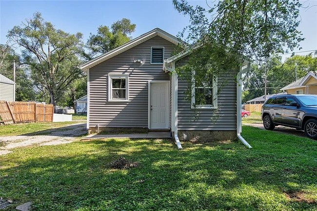 Building Photo - 3007 Garfield Ave