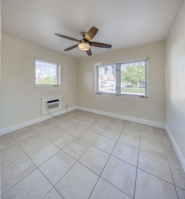 Building Photo - 101 S Palmway