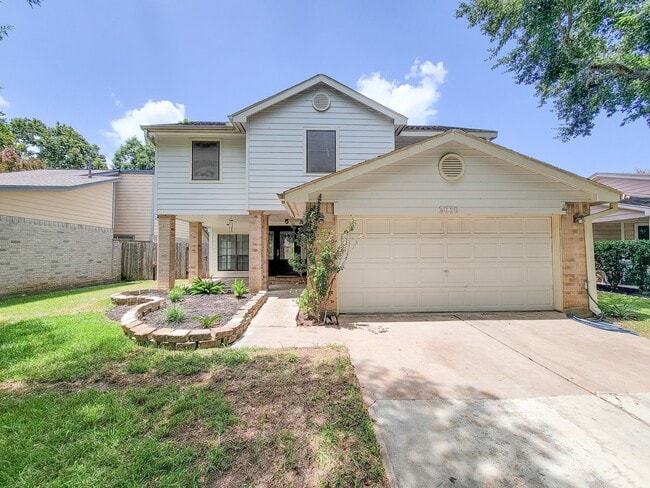 Building Photo - 2030 Creek Valley Ln