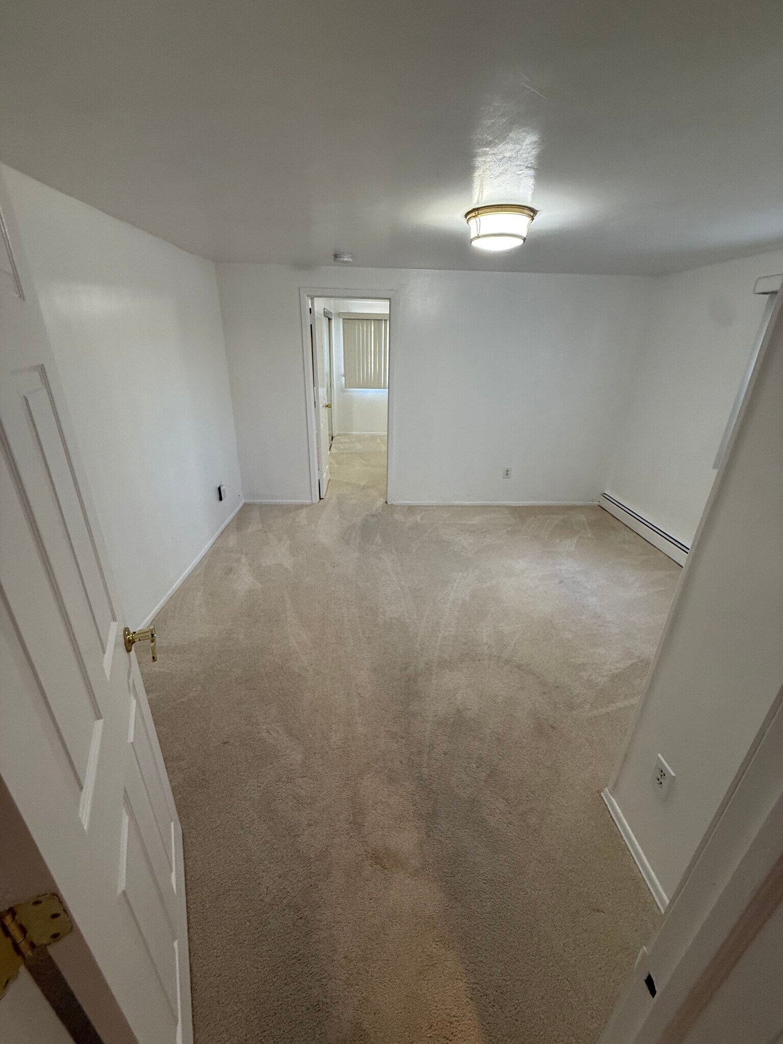 Building Photo - 2355 Vista Ct