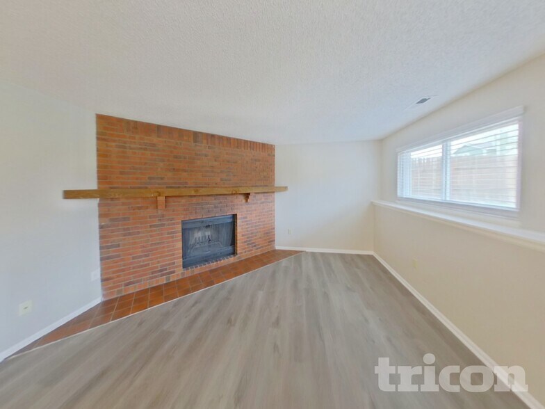 Building Photo - 6669 Gambol Quail Dr E