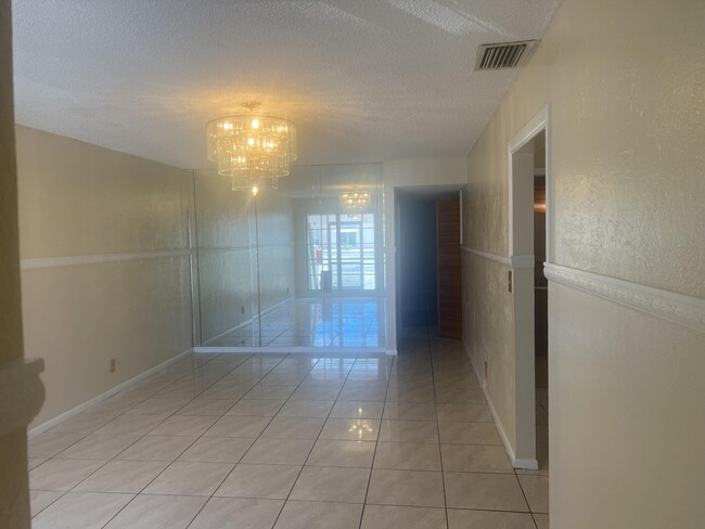 Primary Photo - 2073 E Bond Dr