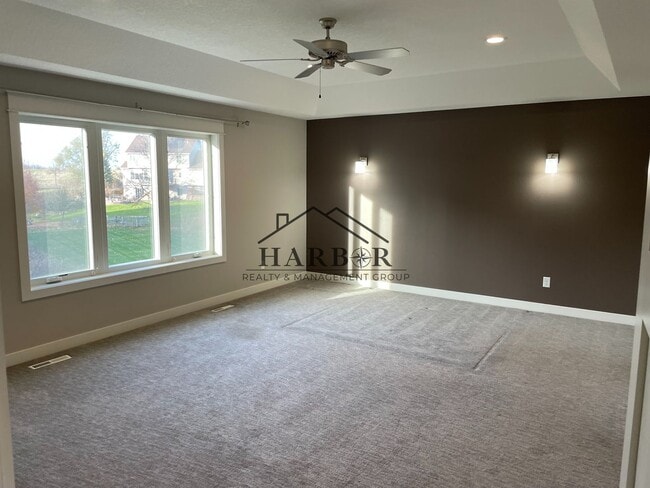 Building Photo - 2049 Kerry Dr NE