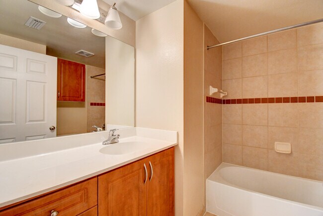 Building Photo - 6505 Emerald Dunes Dr