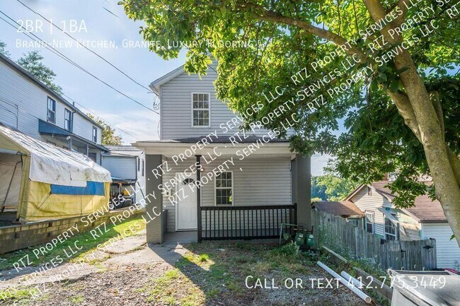 Building Photo - 904 Hilltop St