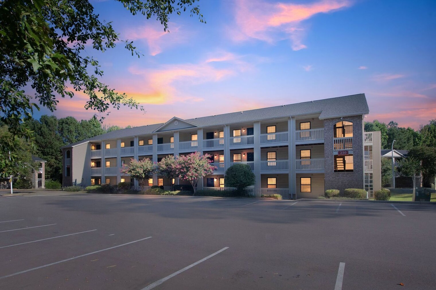 Building Photo - 254 Kings Creek Dr