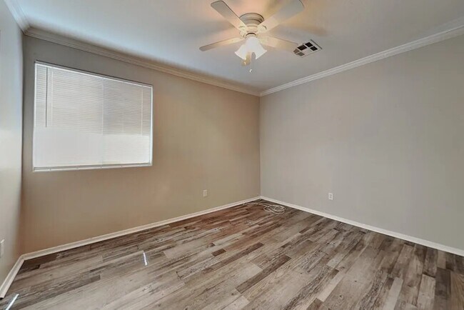Building Photo - 6861 W Townley Ave