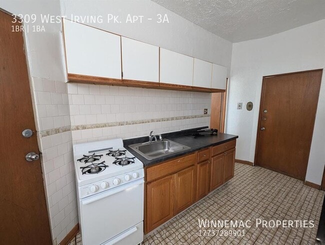 Building Photo - 3309 W Irving Park Rd