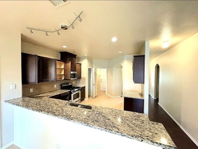 Building Photo - 9717 Sand Trap Dr