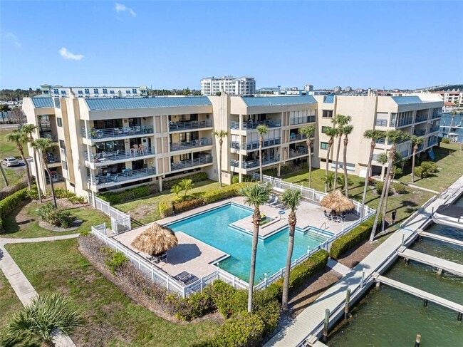 Building Photo - 363 Pinellas Bayway S