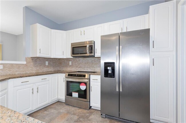 Building Photo - 995 Treymont Way SW