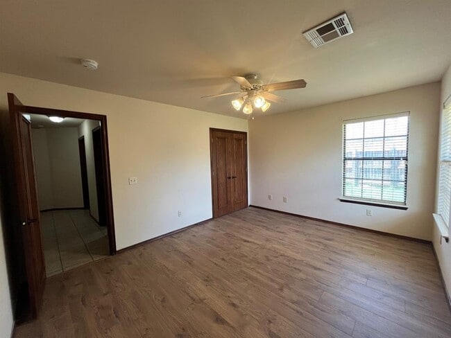 Building Photo - 413 NW 143rd St