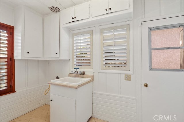 Building Photo - 741 S Meyler St