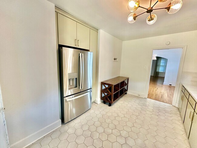 Building Photo - 441 Jackson St