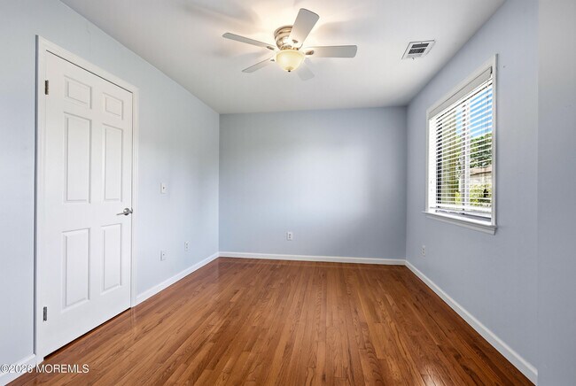 Building Photo - 802 Alpine Trail