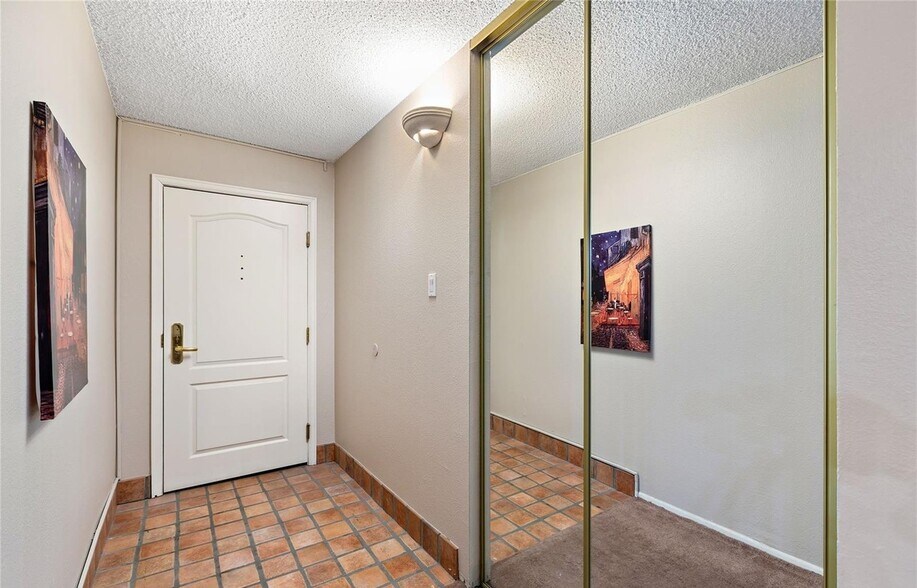 Building Photo - 1020 15th St