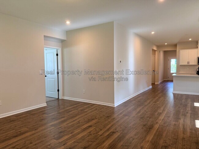 Building Photo - 101 Brody Pne Wy