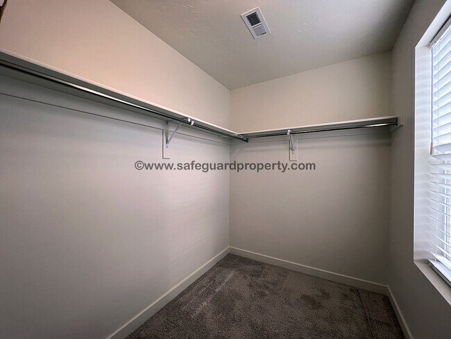 Building Photo - Fabulous Home in Eagle Mountain