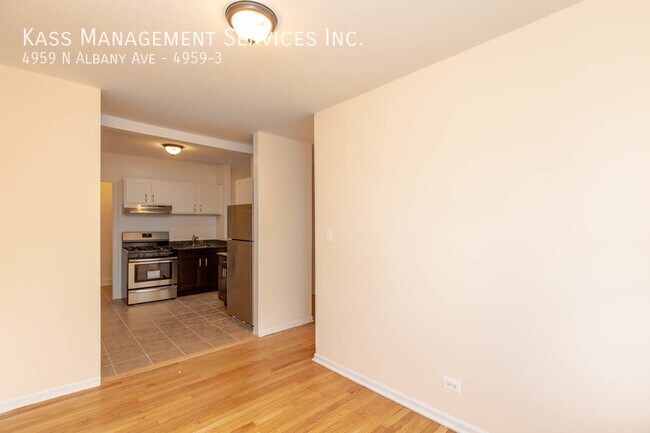 Building Photo - 4959 N Albany Ave