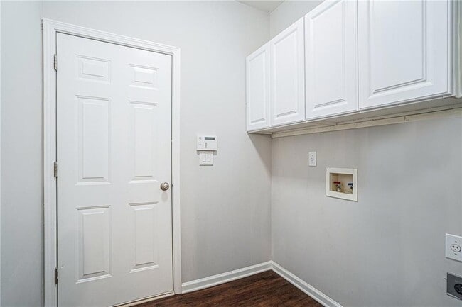 Building Photo - 308 Market Ct