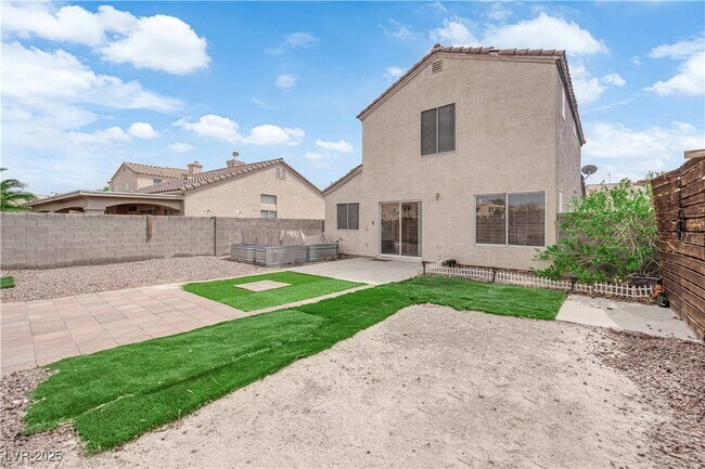 Building Photo - 340 Rancho Del Norte Dr