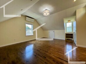 Building Photo - REALLY AMAZING STUDIO IN ALLSTON!!!!!!