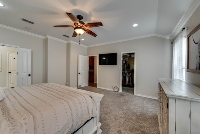 Building Photo - 7603 Canterbury St