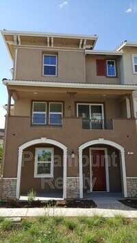 Building Photo - 801 Camden Common