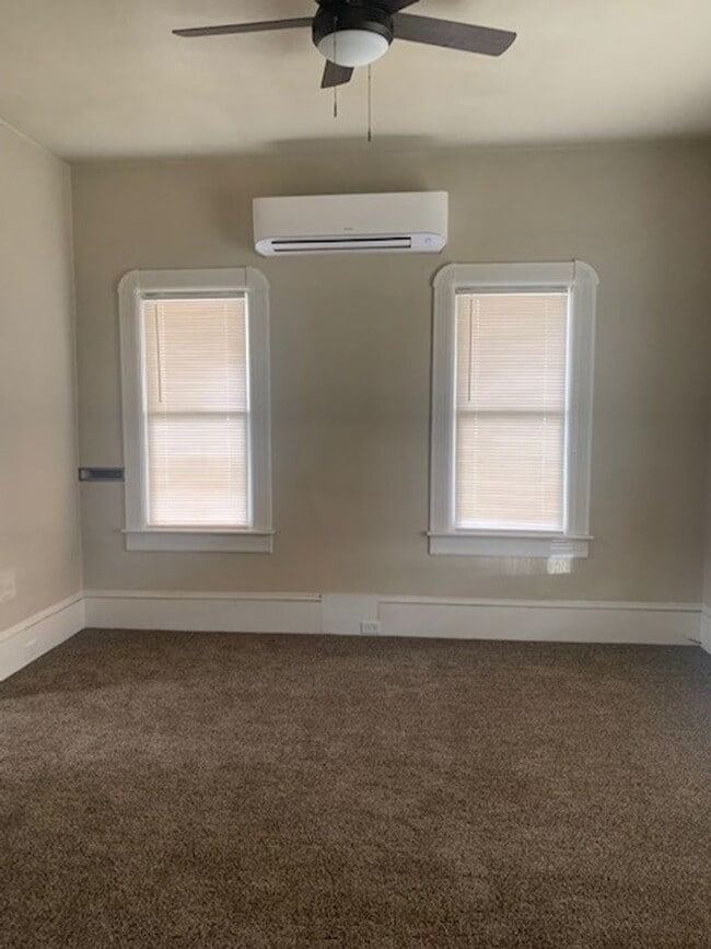 Building Photo - 2+Bedroom 2Bath Single Family Home