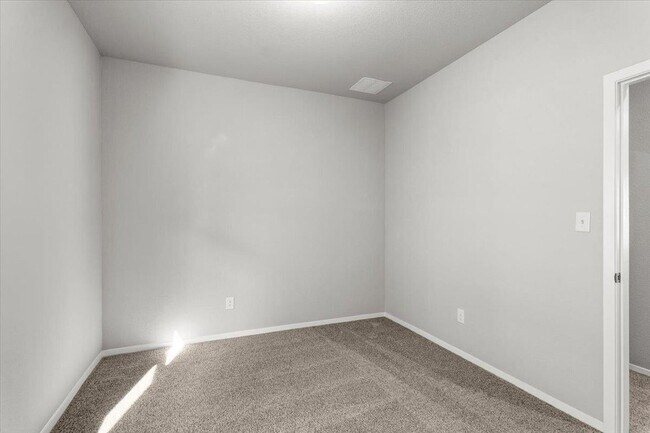 Building Photo - 2609 Derwent Dr