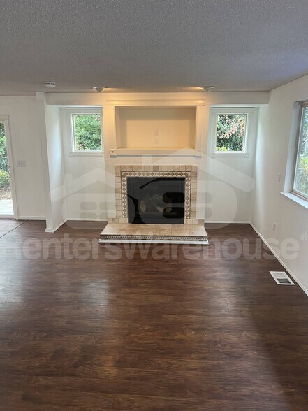 Building Photo - 4143 22nd Ave SW