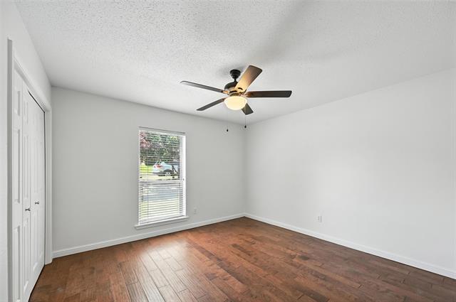 Building Photo - 2733 E Wentwood Dr