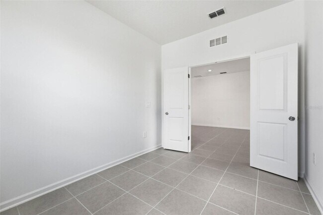 Building Photo - 5157 Green Belt Dr