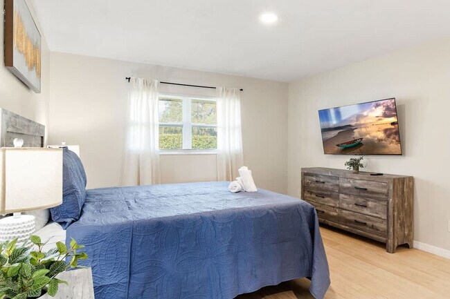 Building Photo - 5532 20th St