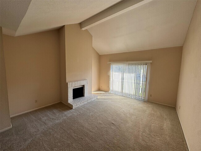 Building Photo - 2100 Tanglewilde St