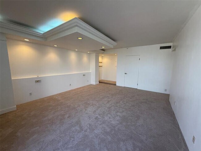 Building Photo - 19707 Turnberry Way