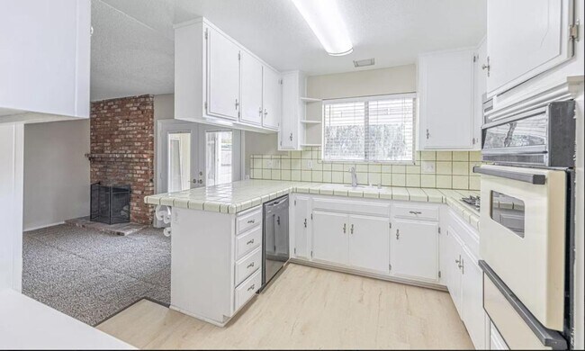 Building Photo - 41619 45th St W