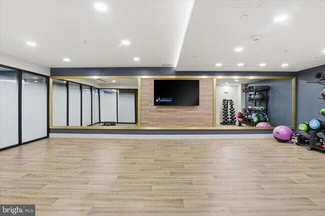 Building Photo - 631 D St NW