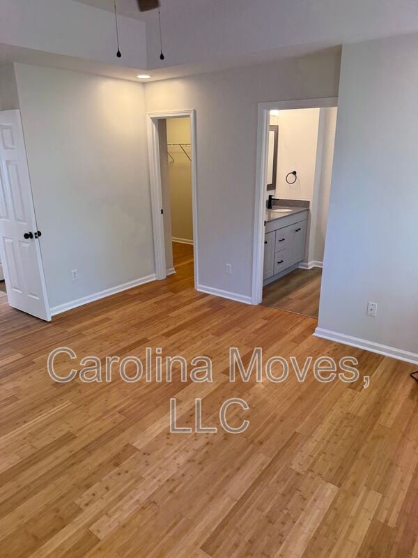 Building Photo - 230 Spring Crossing Cir