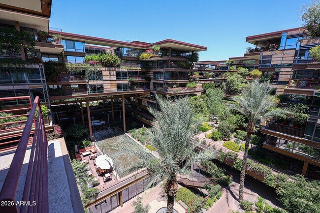Building Photo - 7137 E Rancho Vista Dr