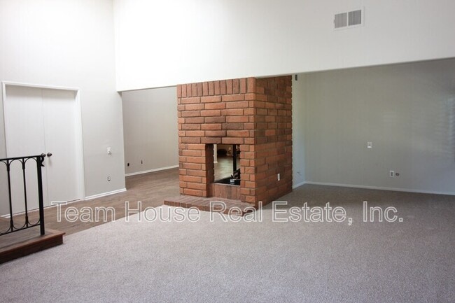 Building Photo - 25433 Plaza Escovar