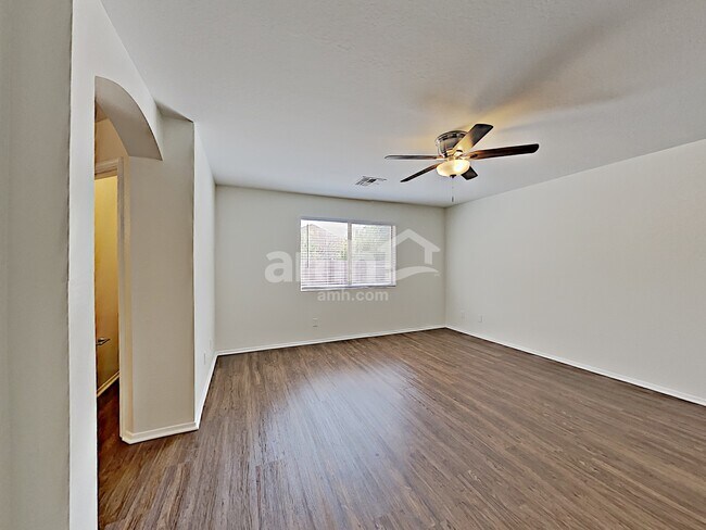 Building Photo - 10525 W Hughes Dr